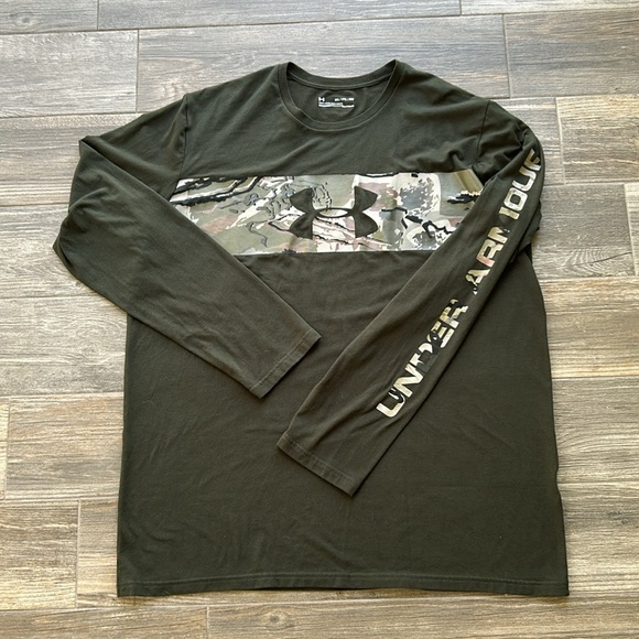 Men’s under armour long sleeved tshirt - Picture 2 of 7